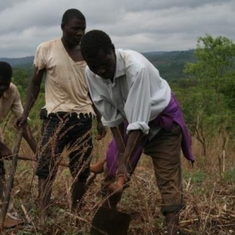 Malawi farmers. Photo: Find Your Feet via Flickr.